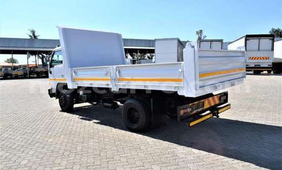 Buy Used Nissan UD White Truck in Inhambane in Inhambane Buy Used Nissan UD White Truck in Inhambane in Inhambane