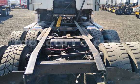 Buy Used Caterpillar 120 White Truck in Mabalane in Gaza Buy Used Caterpillar 120 White Truck in Mabalane in Gaza