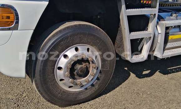 Buy Used Caterpillar 120 White Truck in Mabalane in Gaza Buy Used Caterpillar 120 White Truck in Mabalane in Gaza