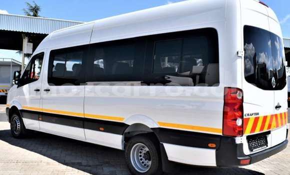 Buy Used Volkswagen TRUCK White Truck in Maputo in Maputo Buy Used Volkswagen TRUCK White Truck in Maputo in Maputo