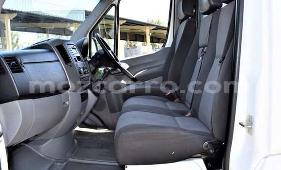 Buy Used Volkswagen TRUCK White Truck in Maputo in Maputo Buy Used Volkswagen TRUCK White Truck in Maputo in Maputo