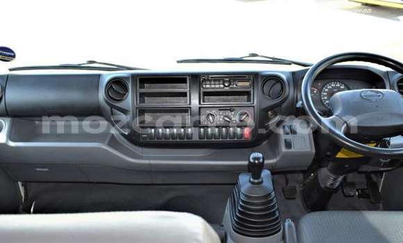 Buy Used Hino 300 Series White Truck in Maputo in Maputo Buy Used Hino 300 Series White Truck in Maputo in Maputo