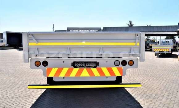 Buy Used Hino 300 Series White Truck in Maputo in Maputo Buy Used Hino 300 Series White Truck in Maputo in Maputo