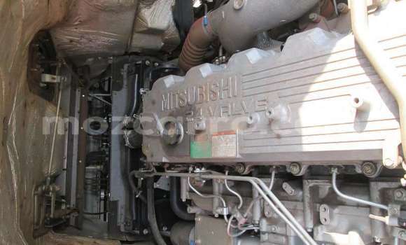 Buy Used Mitsubishi Canter White Truck in Inhambane in Inhambane Buy Used Mitsubishi Canter White Truck in Inhambane in Inhambane