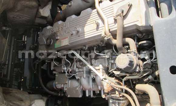 Buy Used Mitsubishi Canter White Truck in Inhambane in Inhambane Buy Used Mitsubishi Canter White Truck in Inhambane in Inhambane