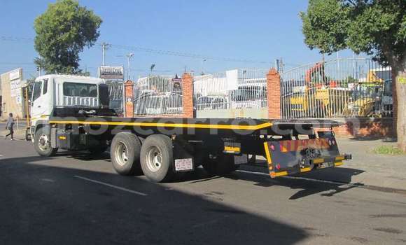 Buy Used Mitsubishi Canter White Truck in Inhambane in Inhambane Buy Used Mitsubishi Canter White Truck in Inhambane in Inhambane