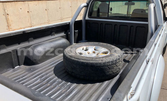 Nunua Ilio tumika Mazda BT-50 Nyeupe Gari ndani ya Gilé nchini Zambezia Nunua Ilio tumika Mazda BT-50 Nyeupe Gari ndani ya Gilé nchini Zambezia