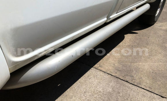 Nunua Ilio tumika Mazda BT-50 Nyeupe Gari ndani ya Gilé nchini Zambezia Nunua Ilio tumika Mazda BT-50 Nyeupe Gari ndani ya Gilé nchini Zambezia