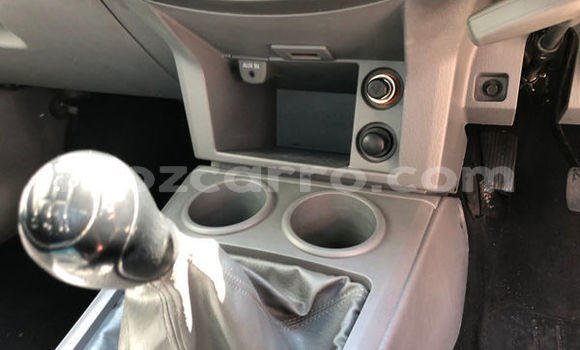 Nunua Ilio tumika Mazda BT-50 Nyeupe Gari ndani ya Gilé nchini Zambezia Nunua Ilio tumika Mazda BT-50 Nyeupe Gari ndani ya Gilé nchini Zambezia