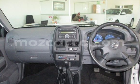 Comprar Usado Nissan NP 300 Branco Carro em Maputo em Maputo Comprar Usado Nissan NP 300 Branco Carro em Maputo em Maputo