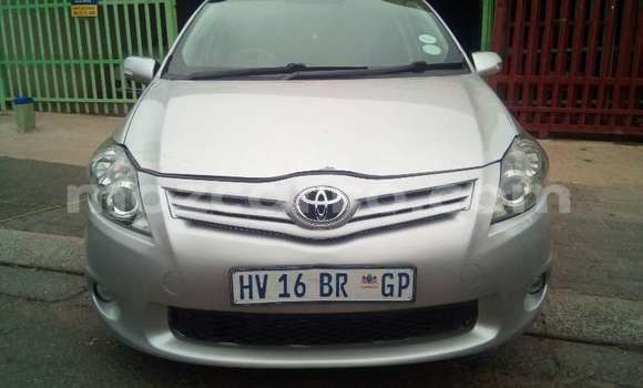 Comprar Usado Toyota Auris Prata Carro em Maputo em Maputo Comprar Usado Toyota Auris Prata Carro em Maputo em Maputo