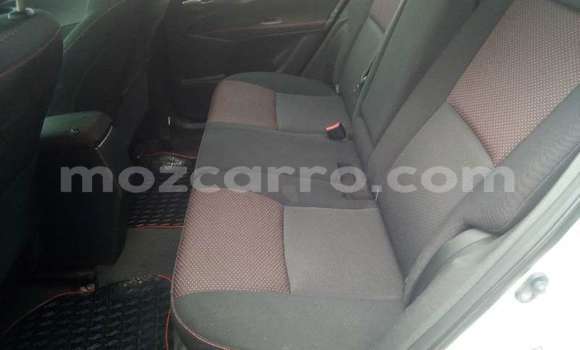 Comprar Usado Toyota Auris Prata Carro em Maputo em Maputo Comprar Usado Toyota Auris Prata Carro em Maputo em Maputo