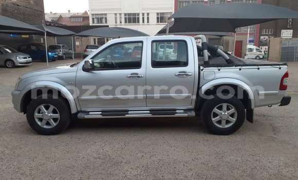 Comprar Usado Isuzu KB Prata Carro em Maputo em Maputo Comprar Usado Isuzu KB Prata Carro em Maputo em Maputo