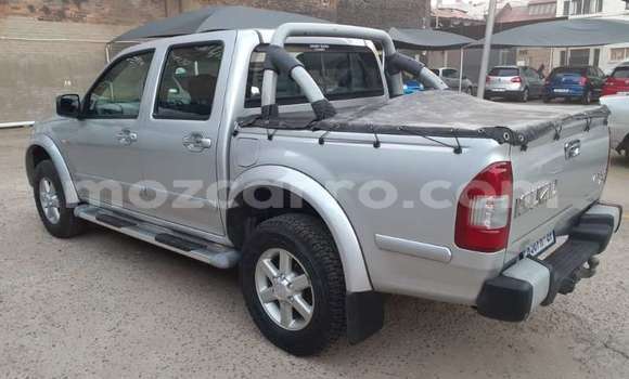 Comprar Usado Isuzu KB Prata Carro em Maputo em Maputo Comprar Usado Isuzu KB Prata Carro em Maputo em Maputo