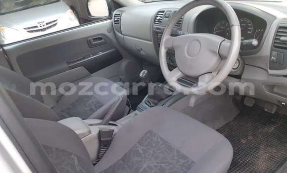 Comprar Usado Isuzu KB Prata Carro em Maputo em Maputo Comprar Usado Isuzu KB Prata Carro em Maputo em Maputo