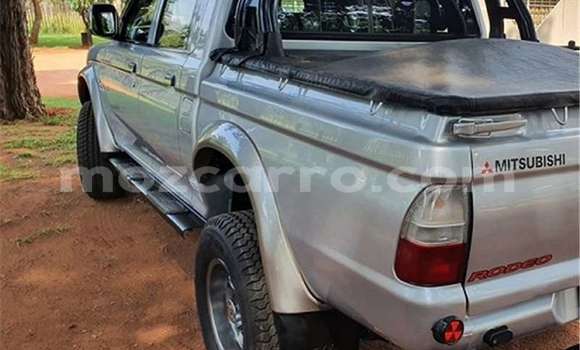 Comprar Usado Mitsubishi Colt Prata Carro em Maputo em Maputo Comprar Usado Mitsubishi Colt Prata Carro em Maputo em Maputo