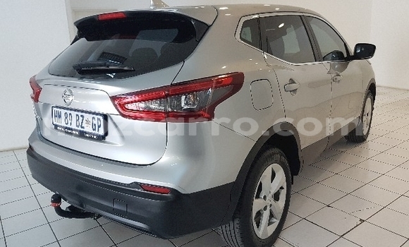Comprar Usado Nissan Qashqai Prata Carro em Mutarara em Tete Comprar Usado Nissan Qashqai Prata Carro em Mutarara em Tete