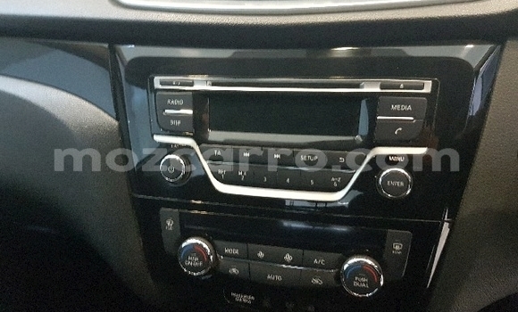 Comprar Usado Nissan Qashqai Prata Carro em Mutarara em Tete Comprar Usado Nissan Qashqai Prata Carro em Mutarara em Tete