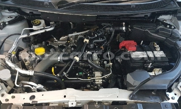 Comprar Usado Nissan Qashqai Prata Carro em Mutarara em Tete Comprar Usado Nissan Qashqai Prata Carro em Mutarara em Tete