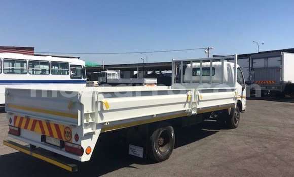 Buy Used Hino 300 Series White Truck in Will change in Tete Buy Used Hino 300 Series White Truck in Will change in Tete