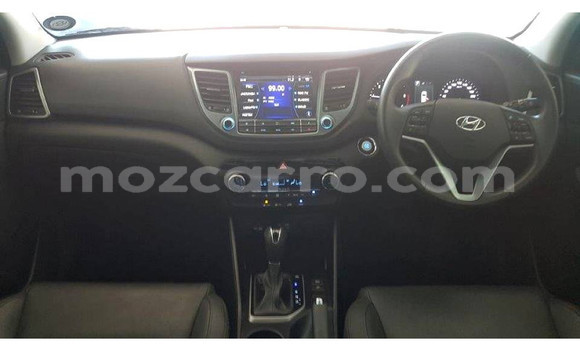 Comprar Usado Hyundai Tucson Branco Carro em Mutarara em Tete Comprar Usado Hyundai Tucson Branco Carro em Mutarara em Tete