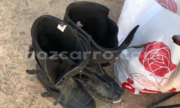 Comprar Usado Kawasaki KX450F Verde Moto em Pemba em Cabo Delgado Comprar Usado Kawasaki KX450F Verde Moto em Pemba em Cabo Delgado