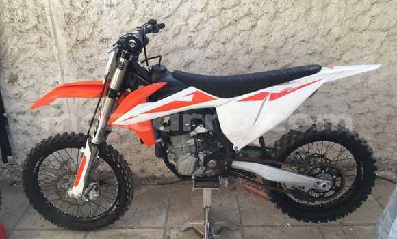 Comprar Usado KTM 450 Vermelho Moto em Pemba em Cabo Delgado
