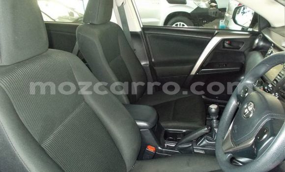 Comprar Usado Toyota RAV4 Branco Carro em Beira em Sofala Comprar Usado Toyota RAV4 Branco Carro em Beira em Sofala