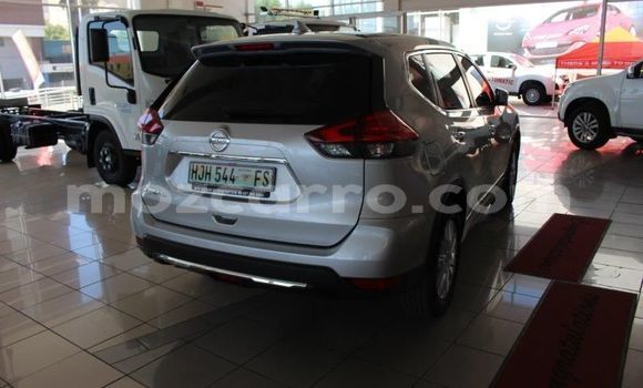 Comprar Usado Nissan X-Trail Prata Carro em Gilé em Zambezia Comprar Usado Nissan X-Trail Prata Carro em Gilé em Zambezia