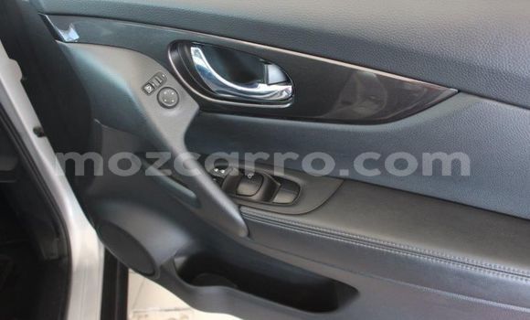 Comprar Usado Nissan X-Trail Prata Carro em Gilé em Zambezia Comprar Usado Nissan X-Trail Prata Carro em Gilé em Zambezia