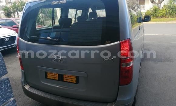 Comprar Usado Hyundai H1 Prata Carro em Mutarara em Tete Comprar Usado Hyundai H1 Prata Carro em Mutarara em Tete