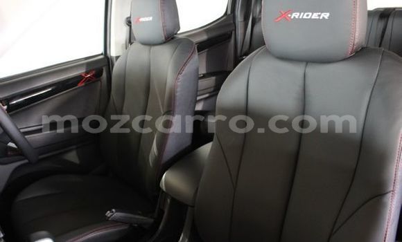 Buy Used Isuzu D-MAX White Car in Beira in Sofala Buy Used Isuzu D-MAX White Car in Beira in Sofala