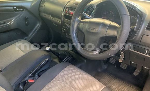 Buy Used Isuzu KB Blue Car in Beira in Sofala Buy Used Isuzu KB Blue Car in Beira in Sofala