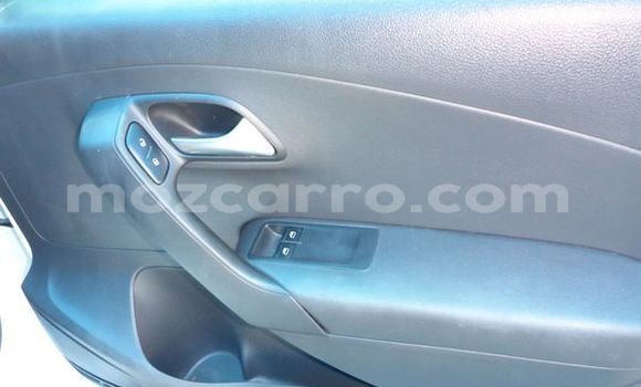 Buy Used Volkswagen Polo White Car in Beira in Sofala Buy Used Volkswagen Polo White Car in Beira in Sofala