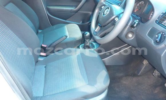 Buy Used Volkswagen Polo White Car in Beira in Sofala Buy Used Volkswagen Polo White Car in Beira in Sofala