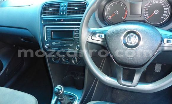Buy Used Volkswagen Polo White Car in Beira in Sofala Buy Used Volkswagen Polo White Car in Beira in Sofala