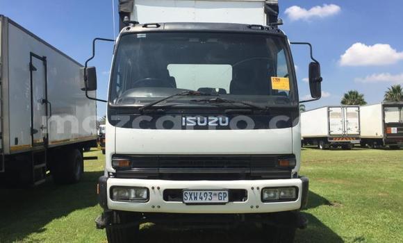 Buy Used Isuzu FTR 850 White Truck in Beira in Sofala Buy Used Isuzu FTR 850 White Truck in Beira in Sofala