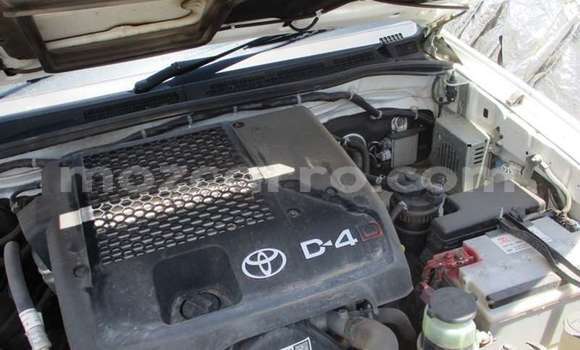 Comprar Usado Toyota Hilux Branco Carro em Balama em Cabo Delgado Comprar Usado Toyota Hilux Branco Carro em Balama em Cabo Delgado