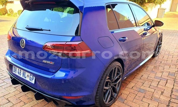 Comprar Usado Volkswagen Golf R Azul Carro em Beira em Sofala Comprar Usado Volkswagen Golf R Azul Carro em Beira em Sofala