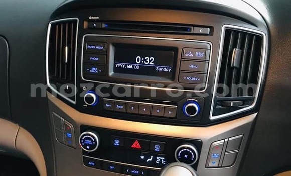 Comprar Usado Hyundai H1 Branco Carro em Beira em Sofala Comprar Usado Hyundai H1 Branco Carro em Beira em Sofala