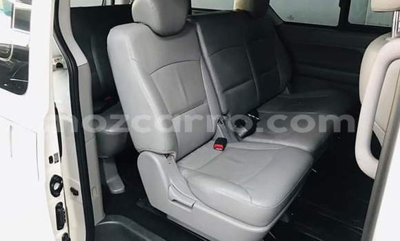 Comprar Usado Hyundai H1 Branco Carro em Beira em Sofala Comprar Usado Hyundai H1 Branco Carro em Beira em Sofala