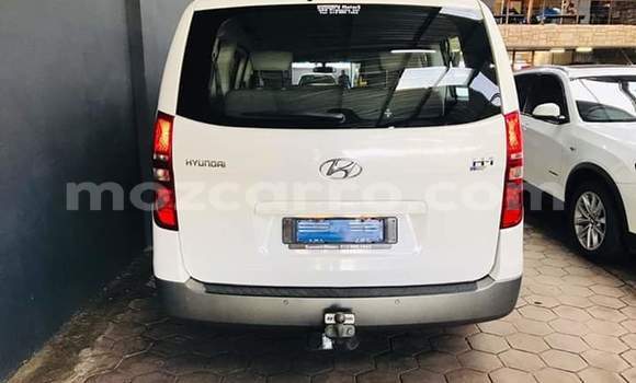 Comprar Usado Hyundai H1 Branco Carro em Beira em Sofala Comprar Usado Hyundai H1 Branco Carro em Beira em Sofala