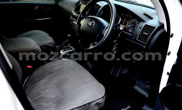 Comprar Usado Toyota Land Cruiser Branco Carro em Beira em Sofala Comprar Usado Toyota Land Cruiser Branco Carro em Beira em Sofala