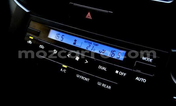 Comprar Usado Toyota Land Cruiser Branco Carro em Beira em Sofala Comprar Usado Toyota Land Cruiser Branco Carro em Beira em Sofala