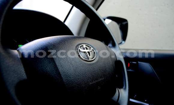 Comprar Usado Toyota Land Cruiser Branco Carro em Beira em Sofala Comprar Usado Toyota Land Cruiser Branco Carro em Beira em Sofala