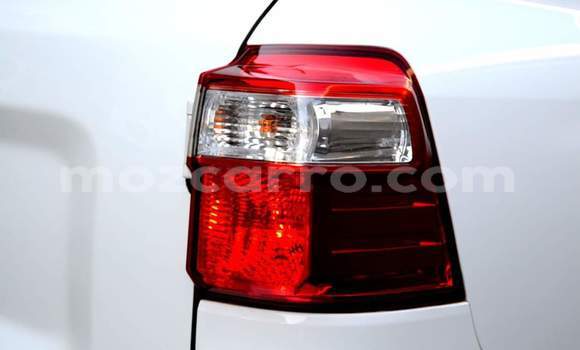 Comprar Usado Toyota Land Cruiser Branco Carro em Beira em Sofala Comprar Usado Toyota Land Cruiser Branco Carro em Beira em Sofala
