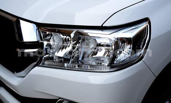 Comprar Usado Toyota Land Cruiser Branco Carro em Beira em Sofala Comprar Usado Toyota Land Cruiser Branco Carro em Beira em Sofala