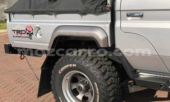 Comprar Usado Toyota Land Cruiser Prata Carro em Maputo em Maputo Comprar Usado Toyota Land Cruiser Prata Carro em Maputo em Maputo