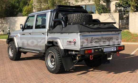 Comprar Usado Toyota Land Cruiser Prata Carro em Maputo em Maputo Comprar Usado Toyota Land Cruiser Prata Carro em Maputo em Maputo