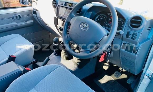 Comprar Usado Toyota Land Cruiser Prata Carro em Maputo em Maputo Comprar Usado Toyota Land Cruiser Prata Carro em Maputo em Maputo
